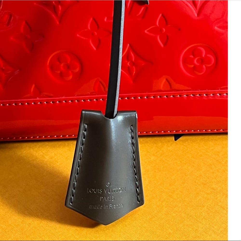 SOLD- Authentic Louis Vuitton Clochette / Key Bell Ebene